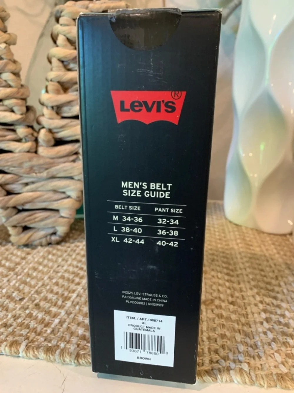 Levi's Men's Dark Brown Leather Belt with Matte Black Buckle L - Picture 6 of 6